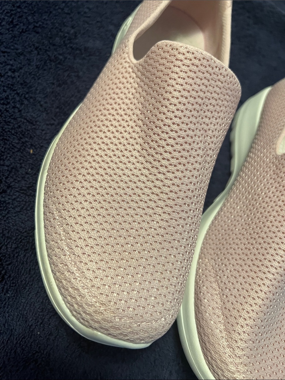 Skechers Women's Light Pink Slip-On GOwalk Max Sneakers size 10 - Picture 9 of 13